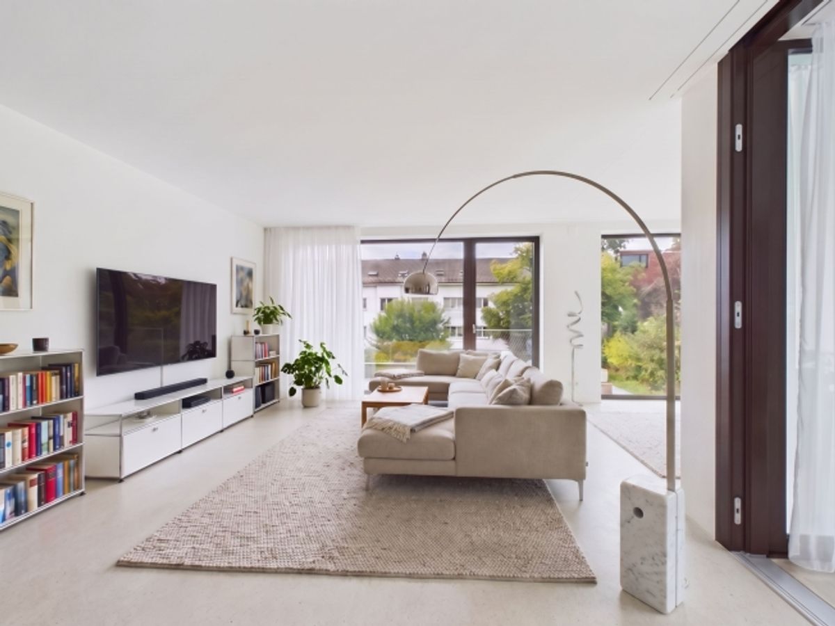Exklusive 3.5-Zimmer-Wohnung in Binningen mit Loggia & Balkon - 0