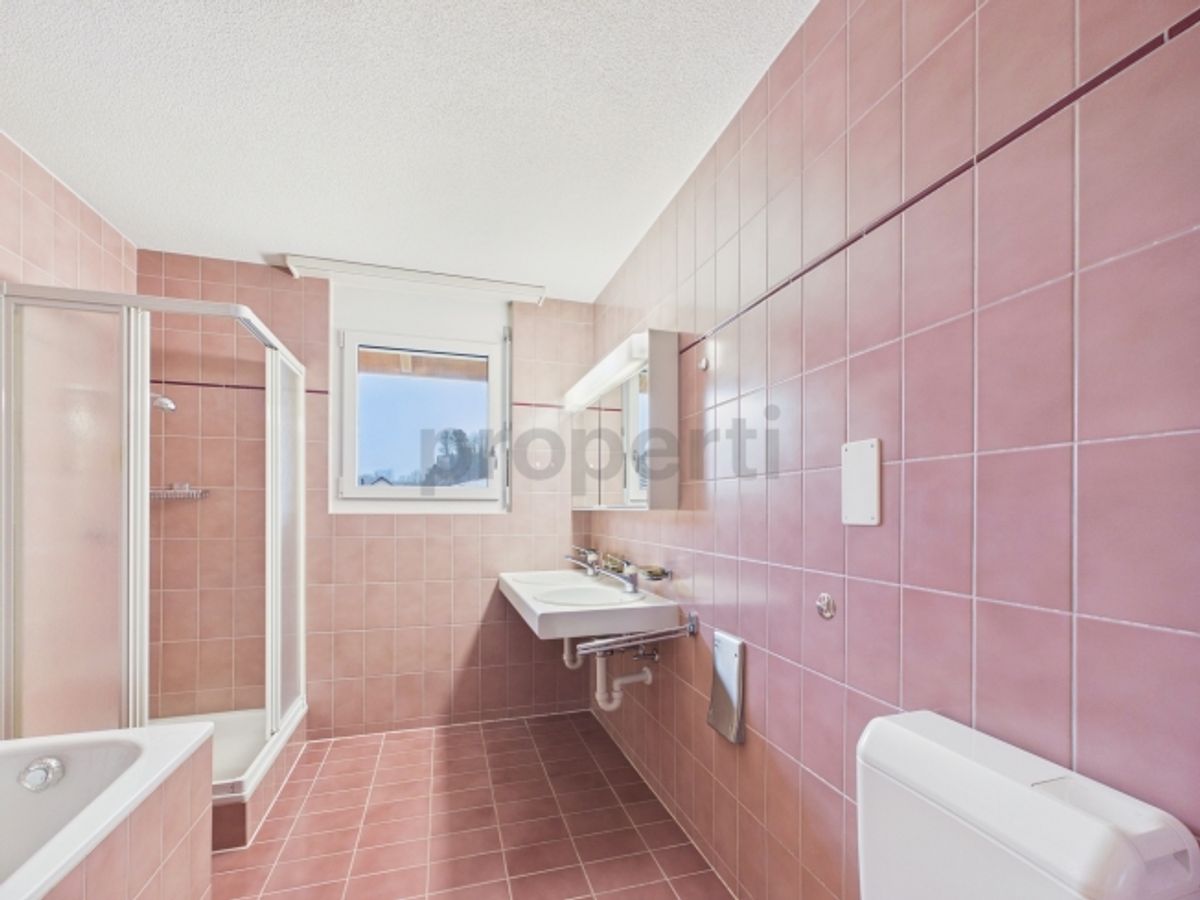 Moderne und helle 4.5-Zimmer-Maisonette, in Teufenthal - 11
