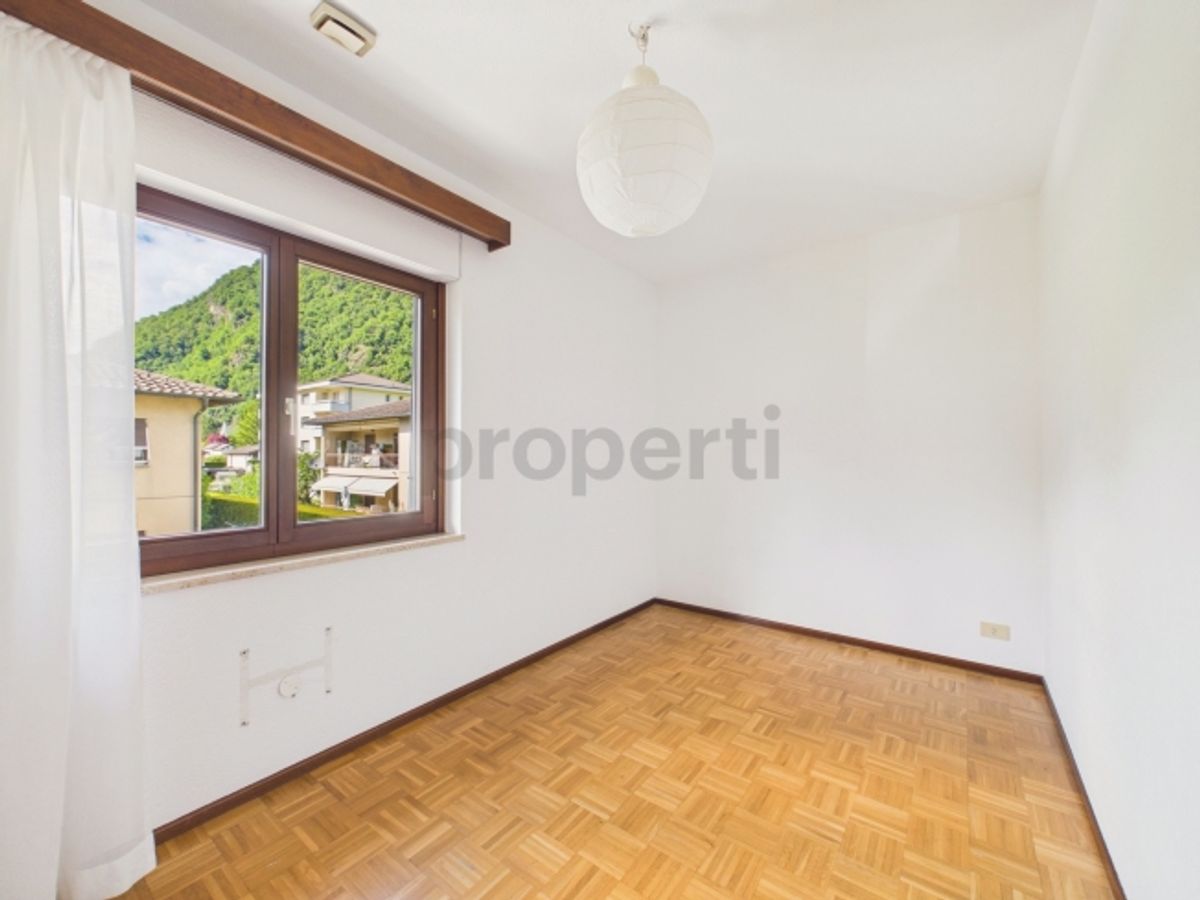 Appartamento 4,5 locali con box auto in casa bifamiliare - 9
