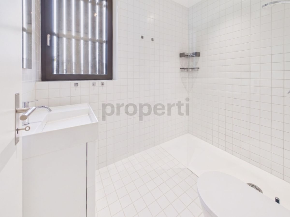 Exklusive 3.5-Zimmer-Wohnung in Binningen mit Loggia & Balkon - 7