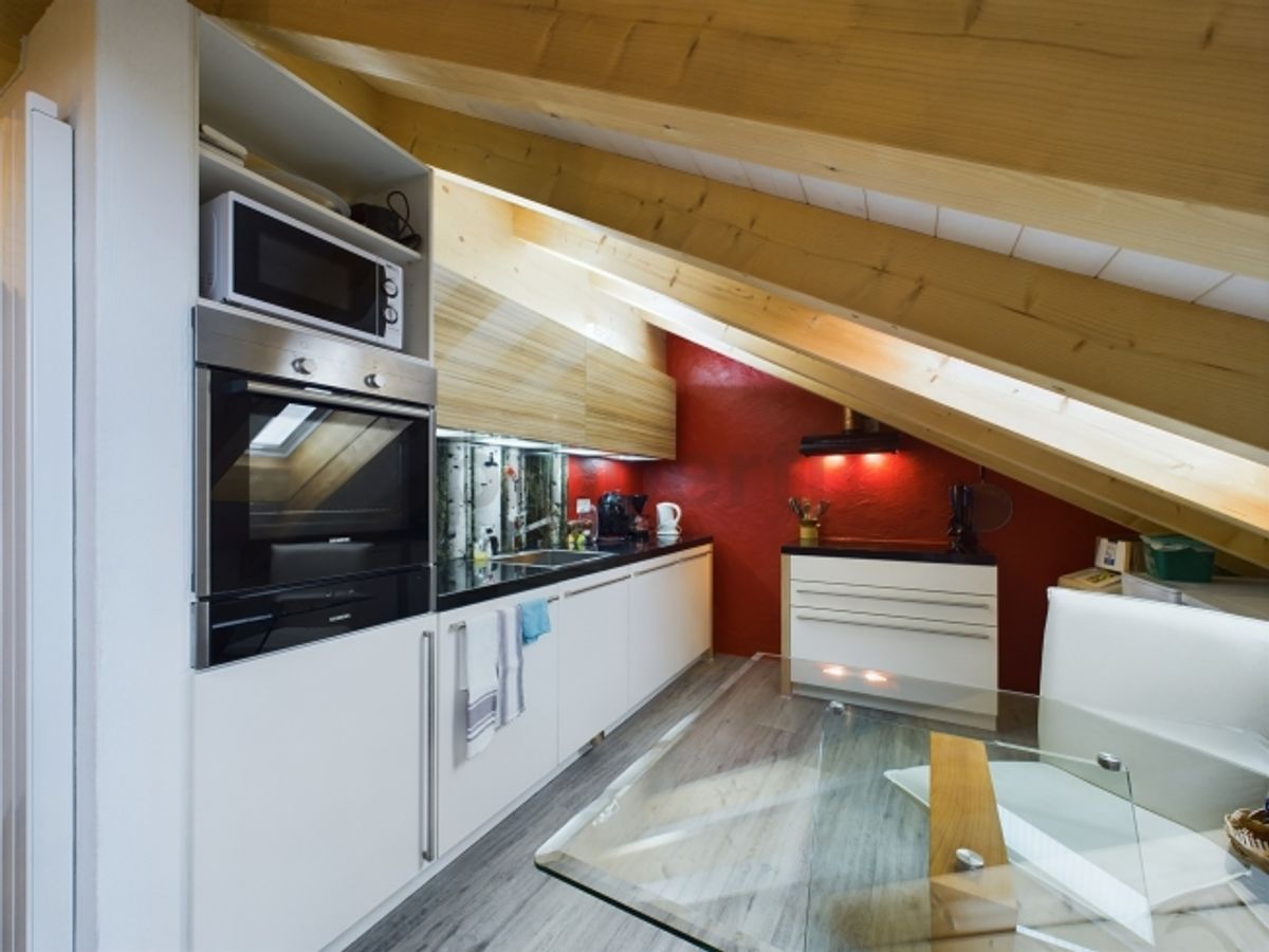Einzigartiges 5.5-Zimmer-Einfamilienhaus mit separater Dachwohnung in IntragnaUnica casa indipendente di 5,5 locali con attico separato a Intragna - 3