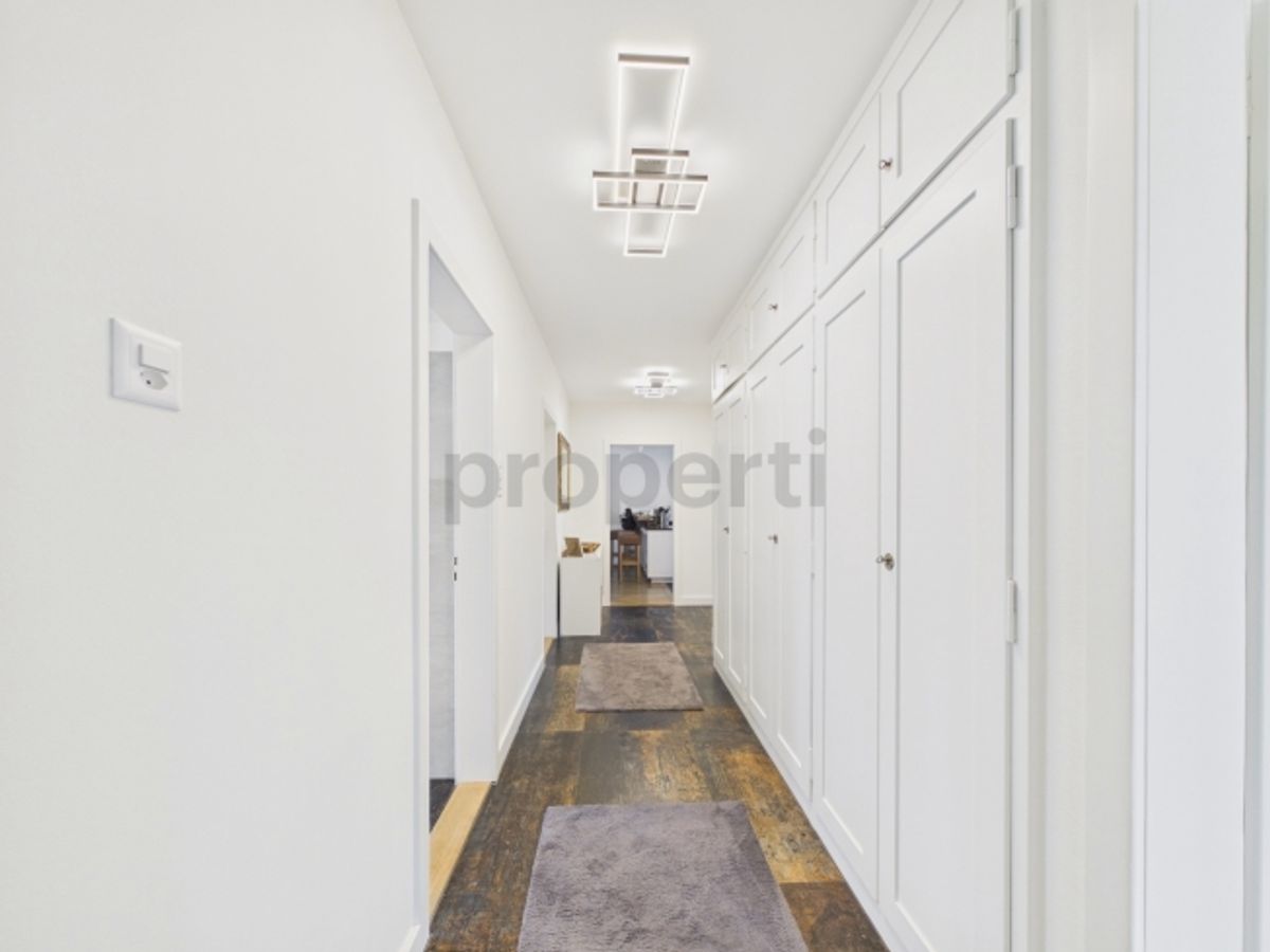 Stilvolle 4.5-Zimmer-Wohnung mit hochwertigem Innenausbau - 9