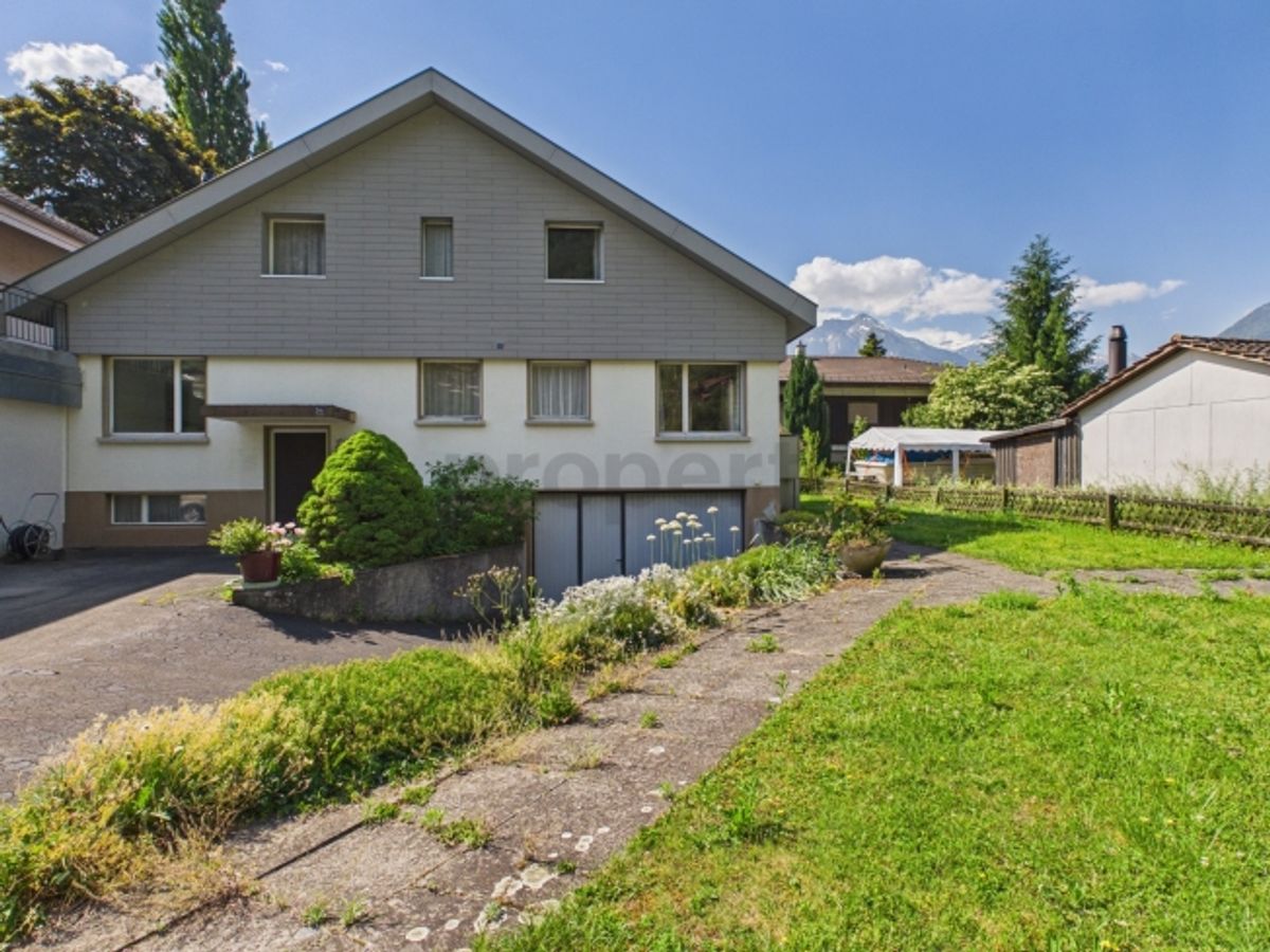 Grosszuegiges 6.5-Zimmer Einfamilienhaus mit Garten an einzigartiger Lage an der Aare in Interlaken - 0