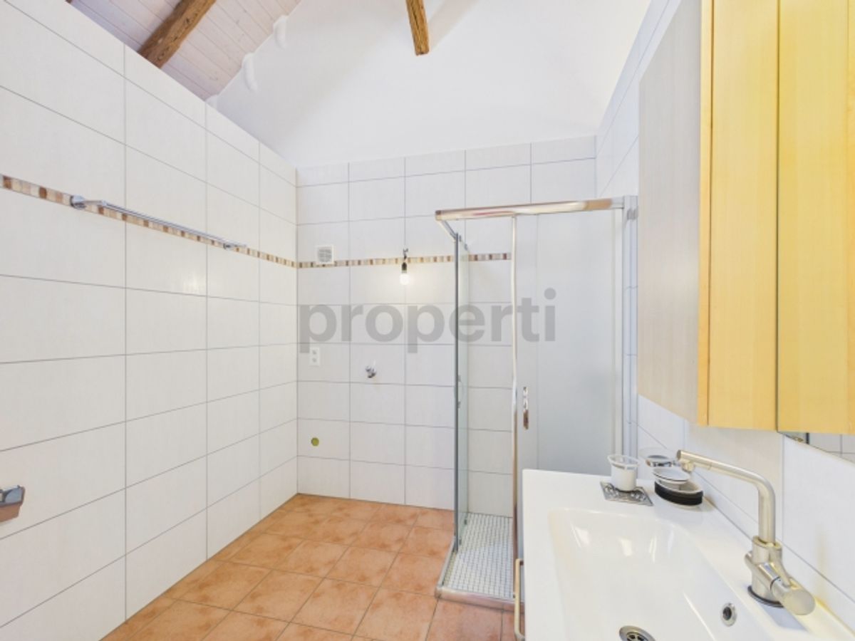 Appartement de 3,5 pièces a Champmartin - charme, cachet et tranquilité - 8