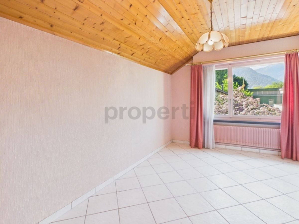 Grosszuegiges 6.5-Zimmer Einfamilienhaus mit Garten an einzigartiger Lage an der Aare in Interlaken - 8