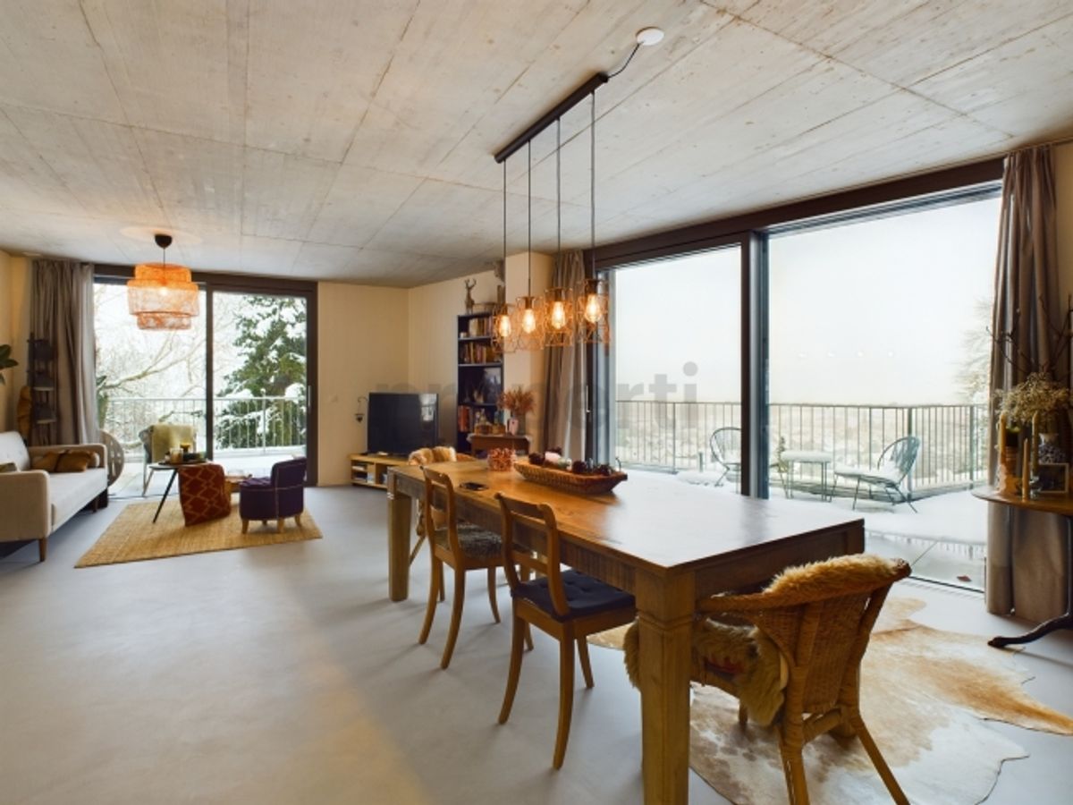 Riesige 90 m² Panorama-Terrasse, voll möbliert und Blick auf den Zugersee - 2
