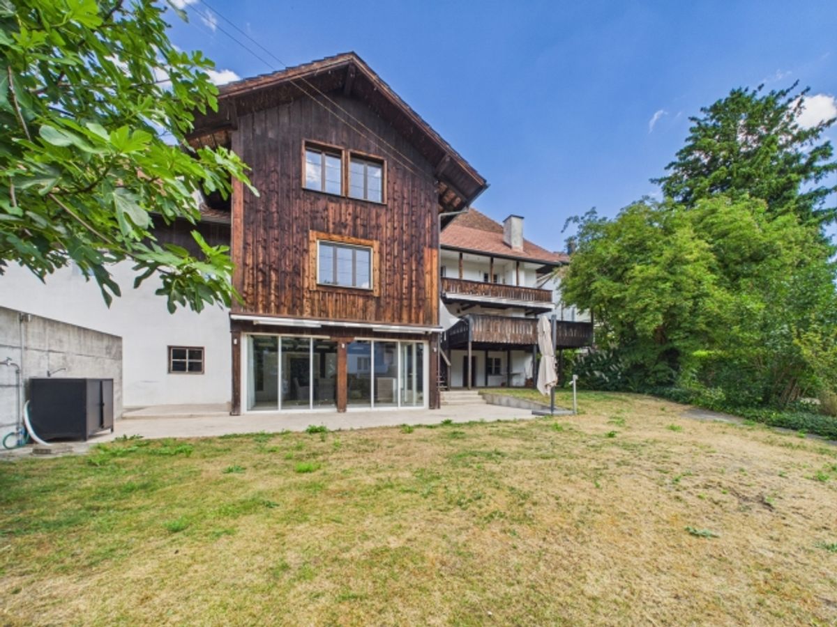 Historisches 8.5-Zimmer-Bauernhaus mit Charme, Pferdestall und grossem Garten in Attiswil - 4