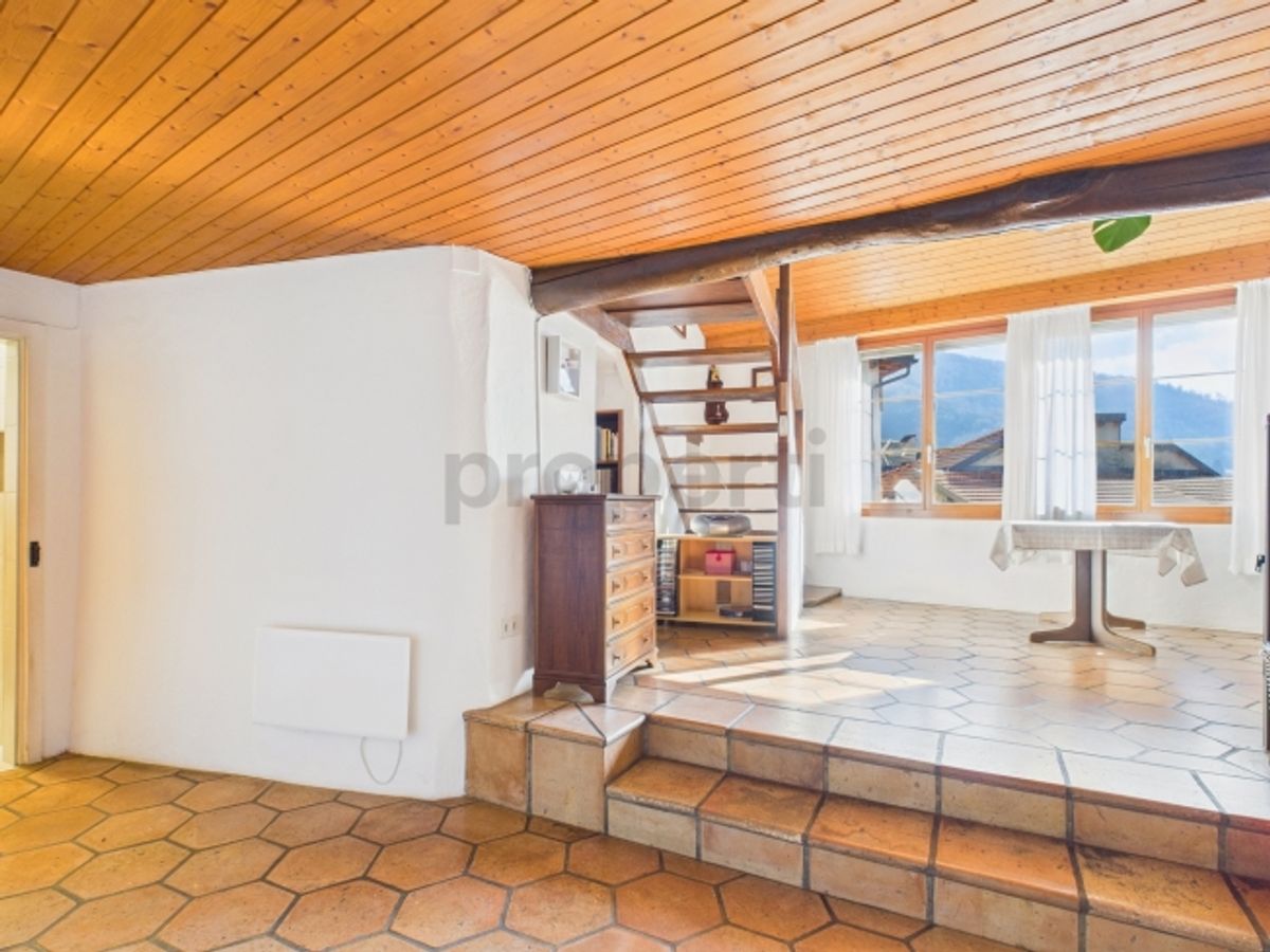 Elegante casa indipendente 3 locali con balcone, Breggia - 1