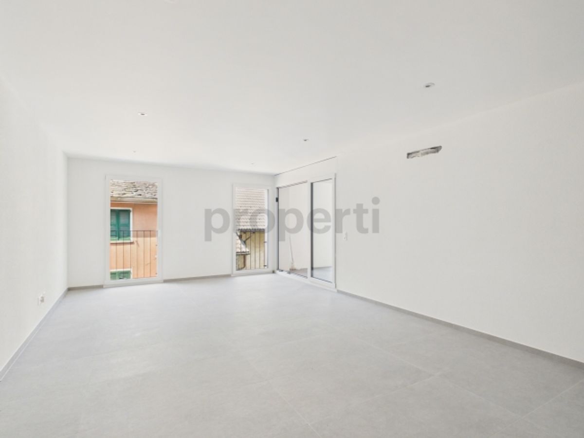 Moderno 3.5 locali appartamento con parcheggio interno, Biasca - 3