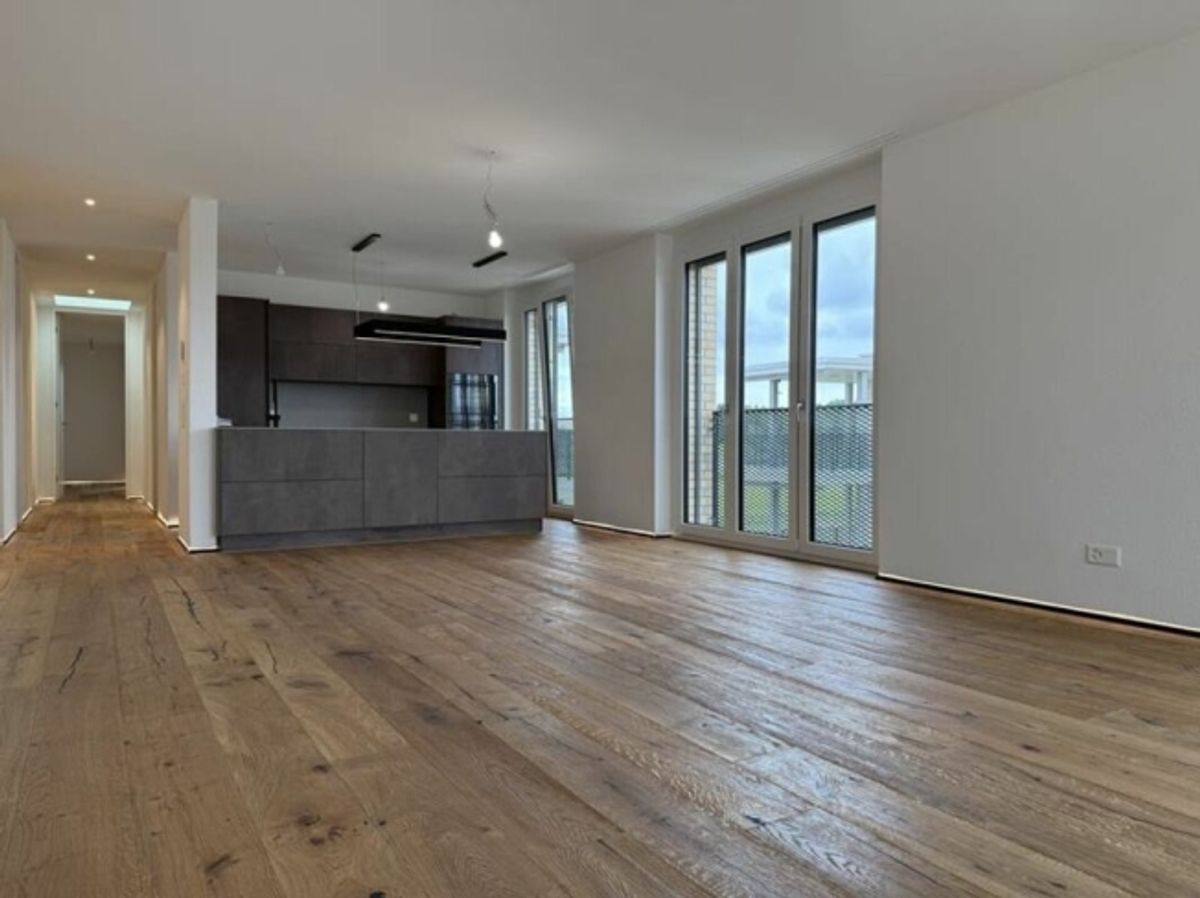 Ganz oben. Ganz frei. Ganz Zuhause - exklusive 3.5-Zi.-Attikawohnung in Berg - 4