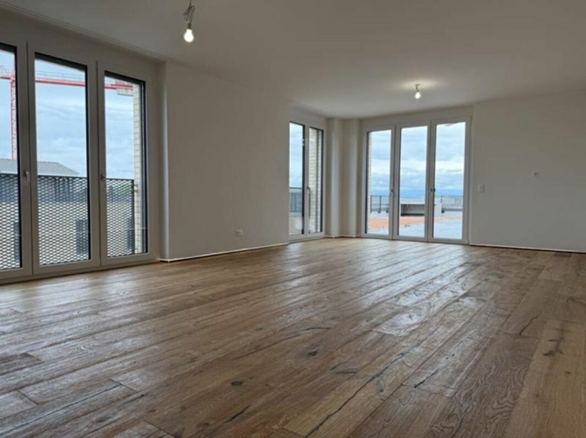 Ganz oben. Ganz frei. Ganz Zuhause - exklusive 3.5-Zi.-Attikawohnung in Berg - 7