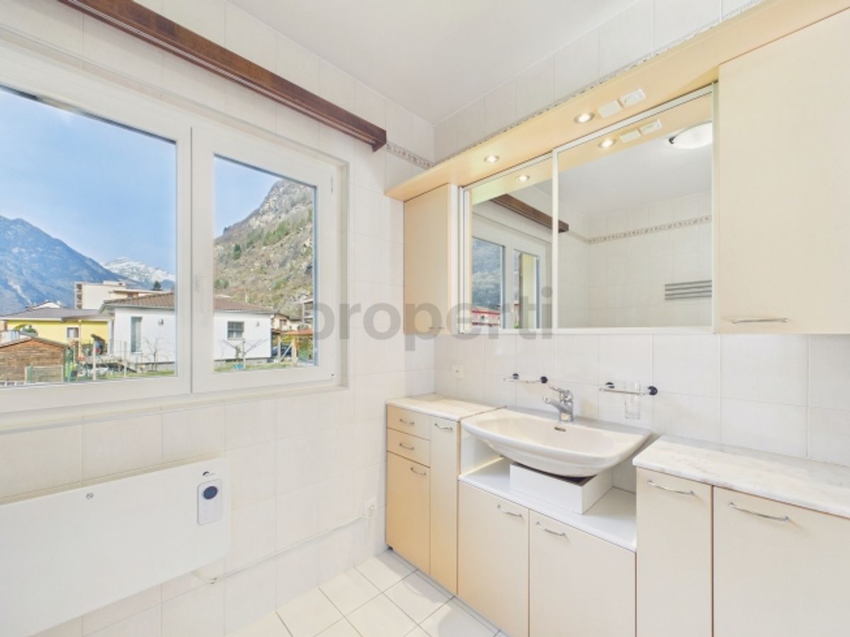 Elegante casa indipendente 4.5 locali con vista sulle montagne a Pollegio - 11