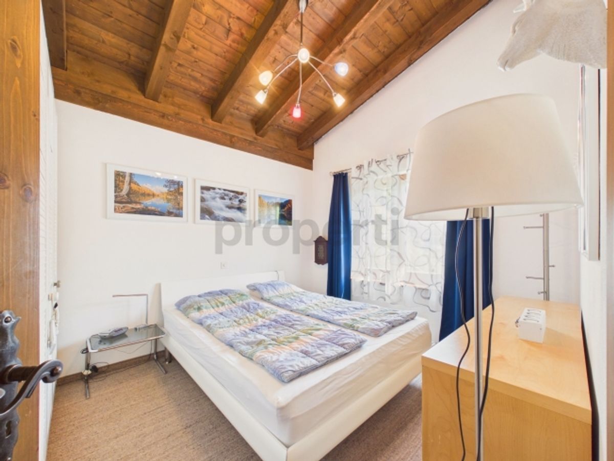 Stilvolle möbilierte 2.5-Zimmer-Dachwohnung - 3