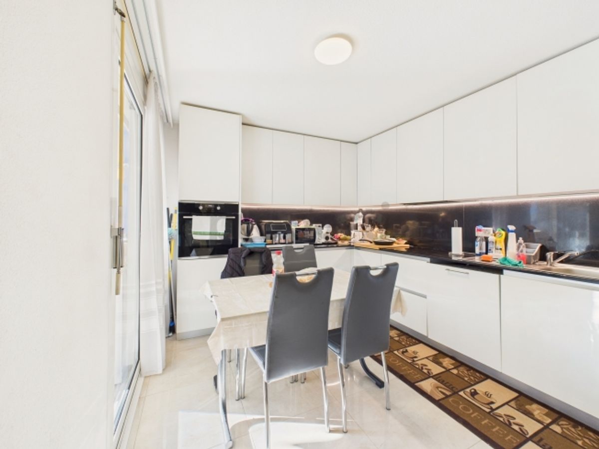 Gordola, condominio 3 Torri elegante 4,5 locali - 3