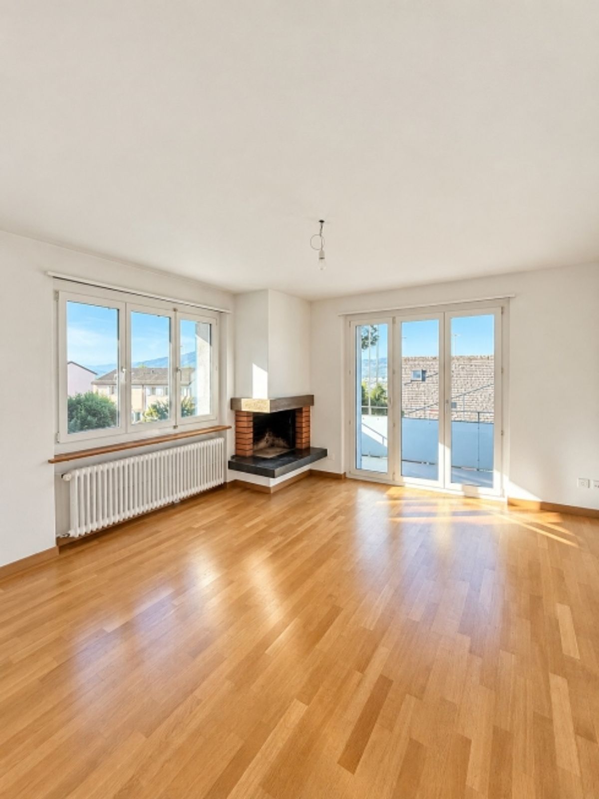 Zentrale 4-Zimmer-Wohnung in Zürich-Höngg (BEFRISTET)  stadtnah und naturnah wohnen - 0