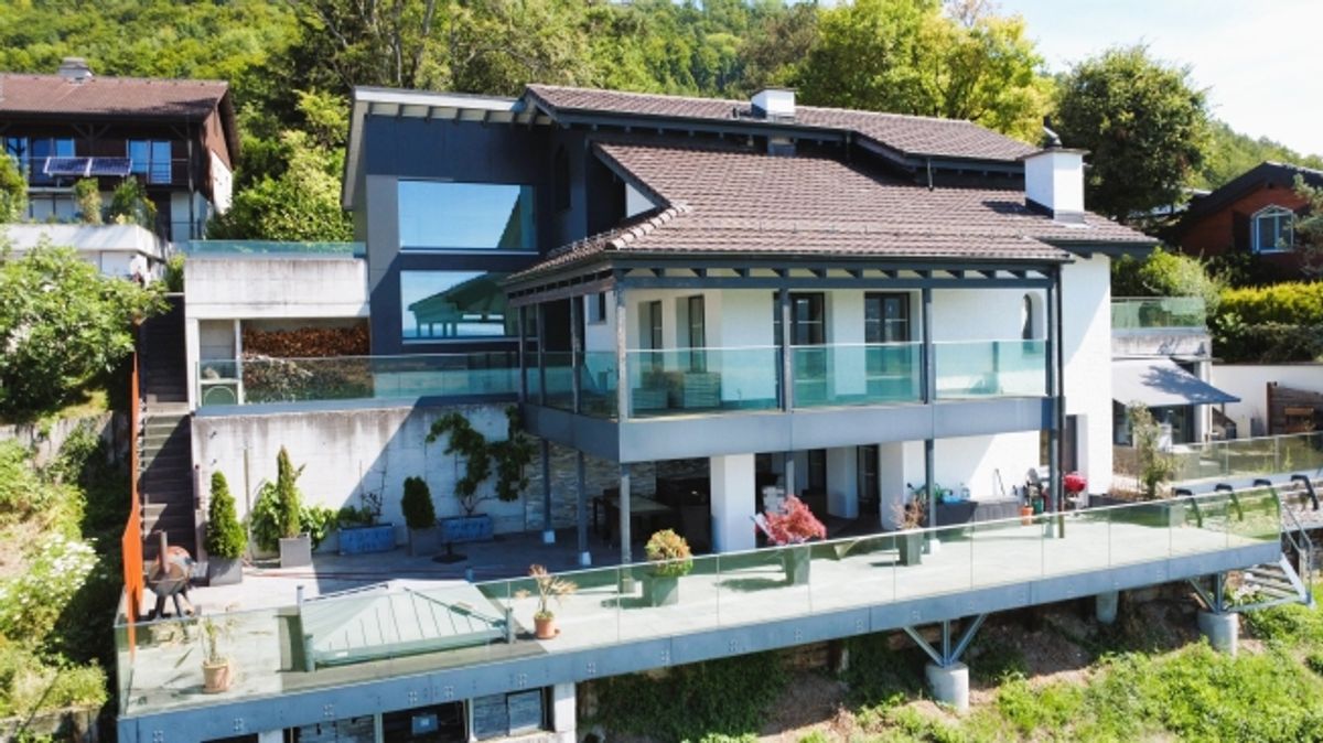 Exklusives Wohnen mit Aussicht Einfamilienhaus mit Einliegerwohnung - 2