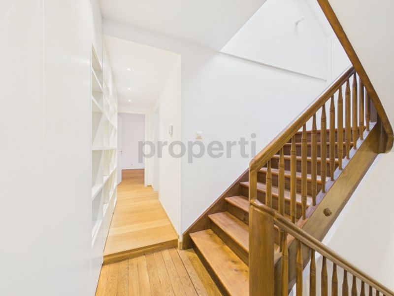 Neu renovierte 6.5-Zimmer-Attikawohnung mit sonnigem Balkon in Basel - 5