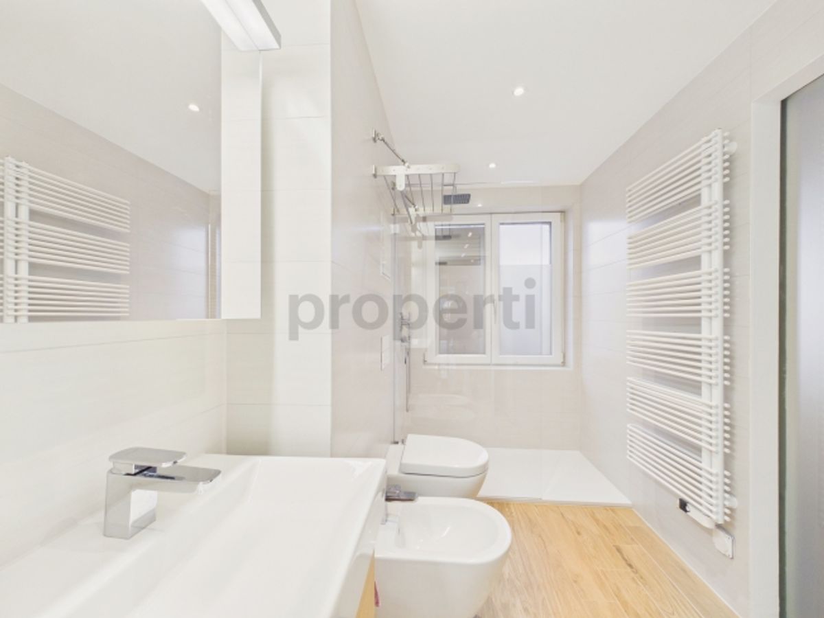 Neu renovierte 6.5-Zimmer-Attikawohnung mit sonnigem Balkon in Basel - 6