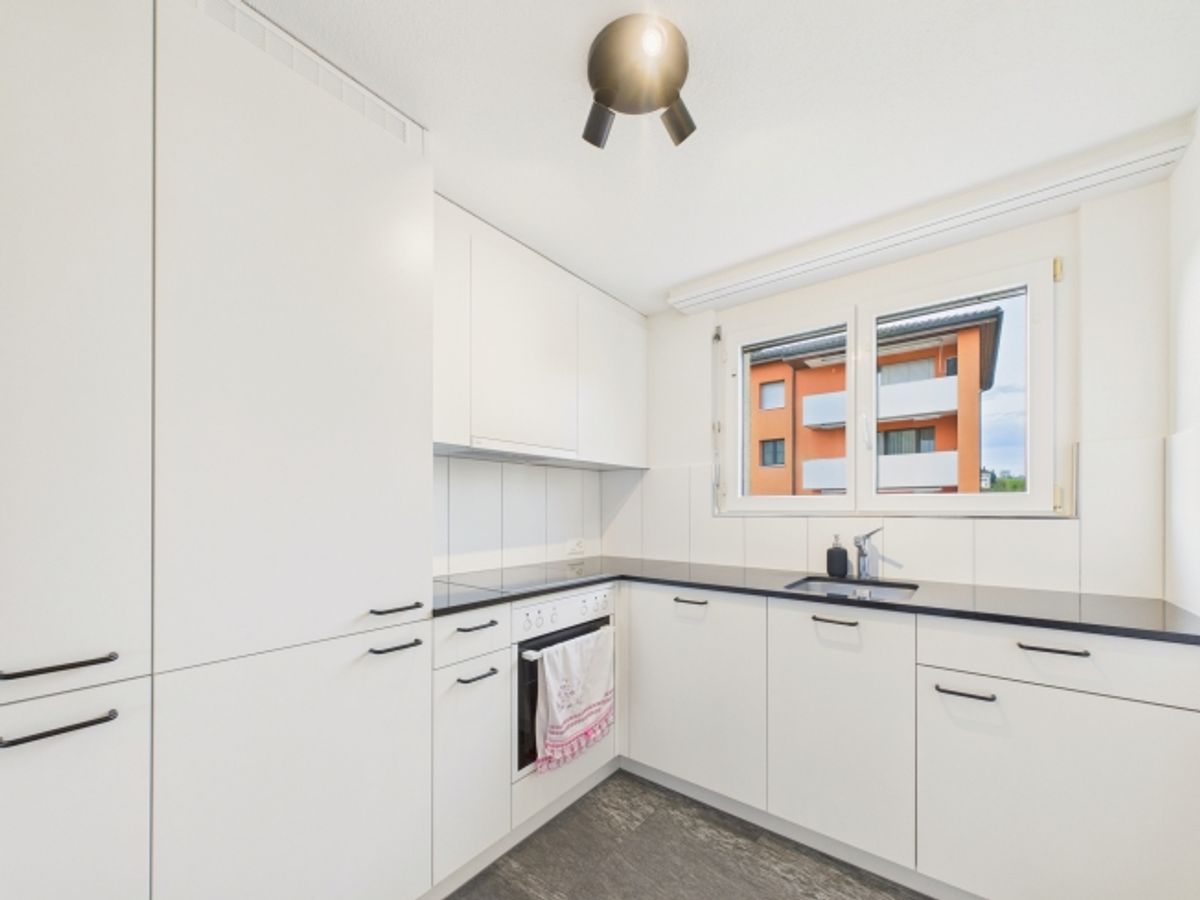 Charmante Wohnung mit herrlichem Ausblick in Bazenheid - 3