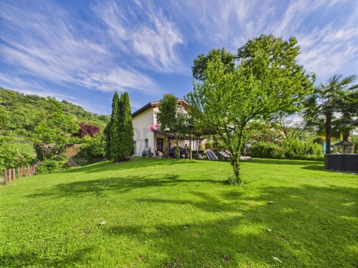 Tranquillità e natura  splendida villetta  con grande giardino - 0