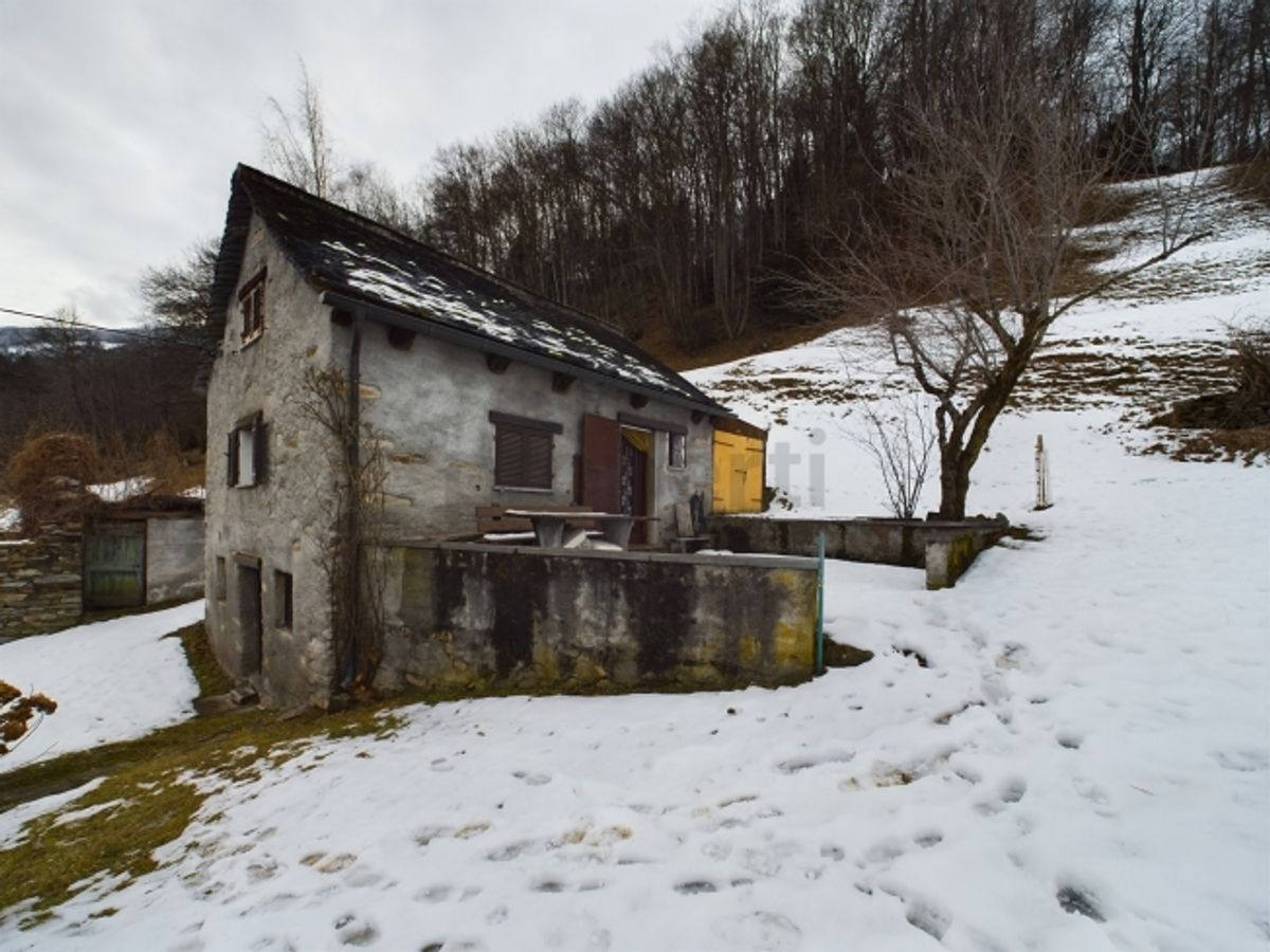 Rustico in vendita nella splendida Valle di Blenio - 3