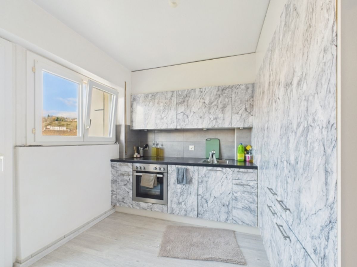 Appartement rénové de 3.5 pièces au cSur de Le Locle  calme, modernité et confort - 0