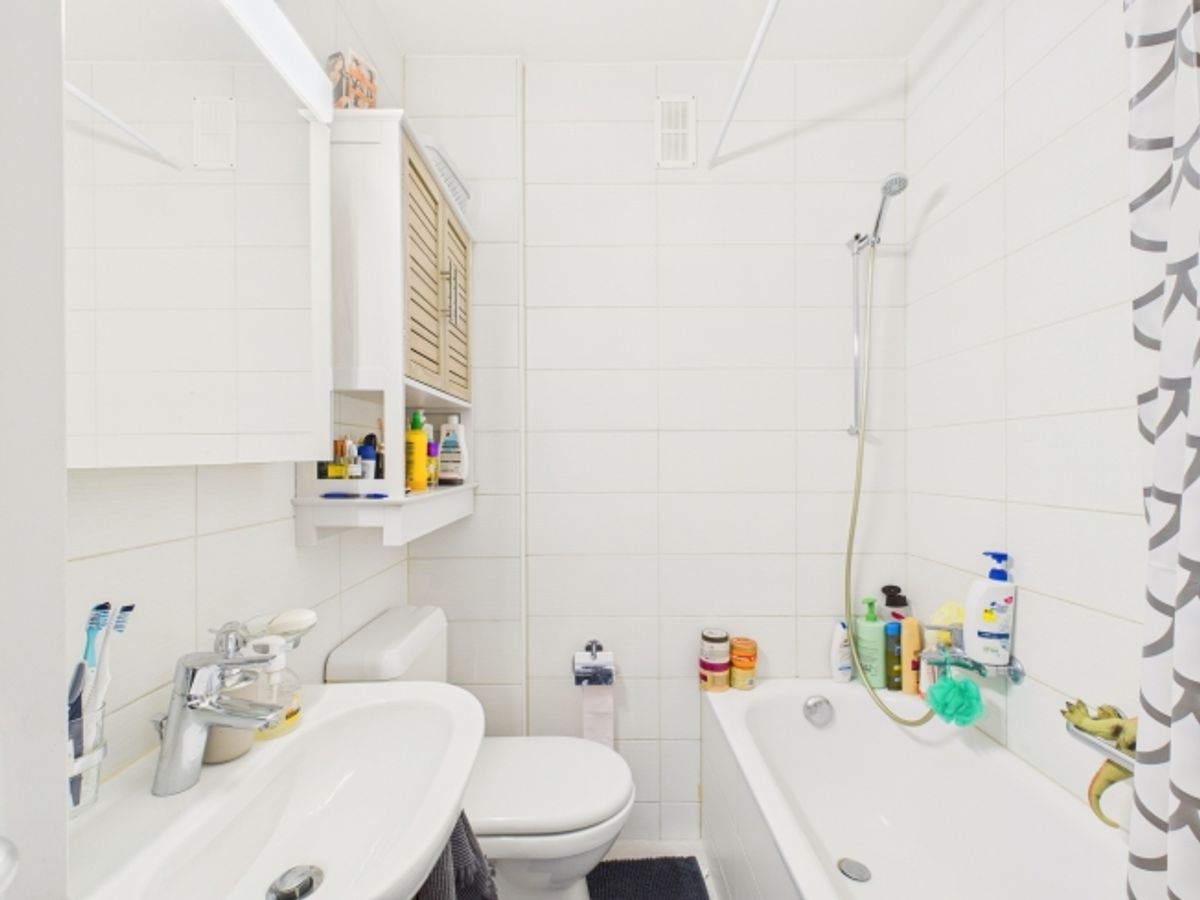 Appartement rénové de 3.5 pièces au cSur de Le Locle  calme, modernité et confort - 6