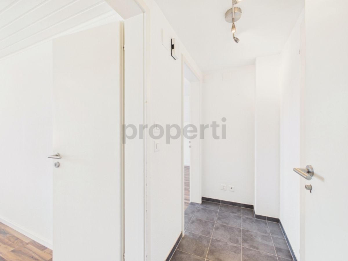 Helle 2-Zimmer-Dachgeschoss-Wohnung in Dorfzentrum von Füllinsdorf - 7