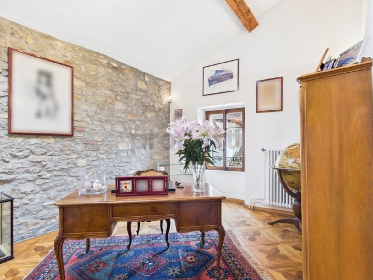 Grande maison de 11 pièces avec cachet  habitation, rendement ou projet mixte - 4