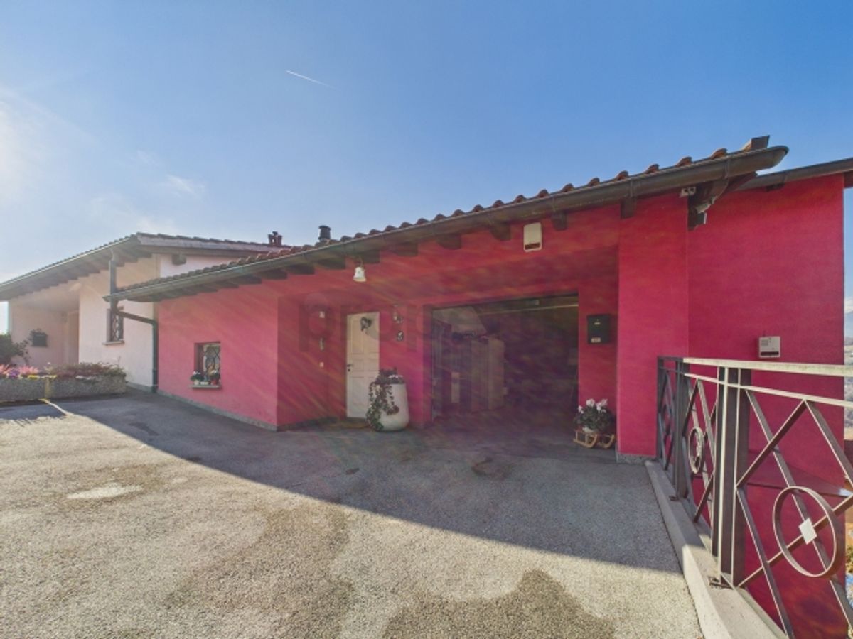 Elegante casa indipendente 6.5 locali con giardino e vista aperta a Davesco-Soragno - 11