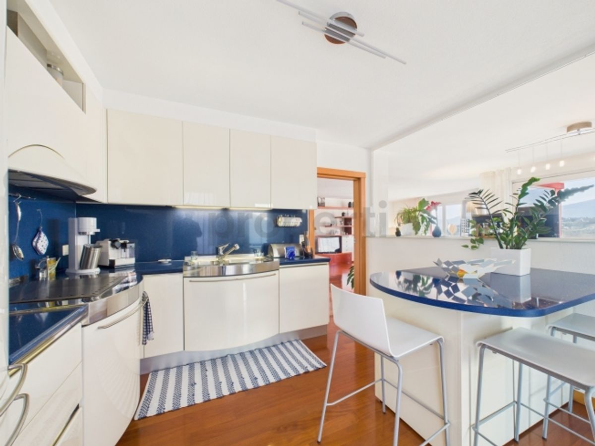 Elegante casa indipendente 6.5 locali con giardino e vista aperta a Davesco-Soragno - 3