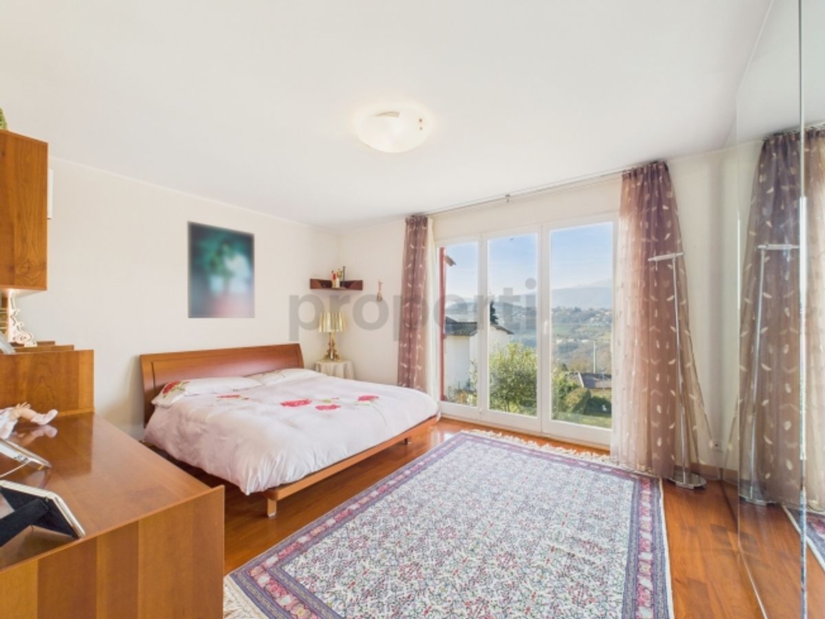 Elegante casa indipendente 6.5 locali con giardino e vista aperta a Davesco-Soragno - 4