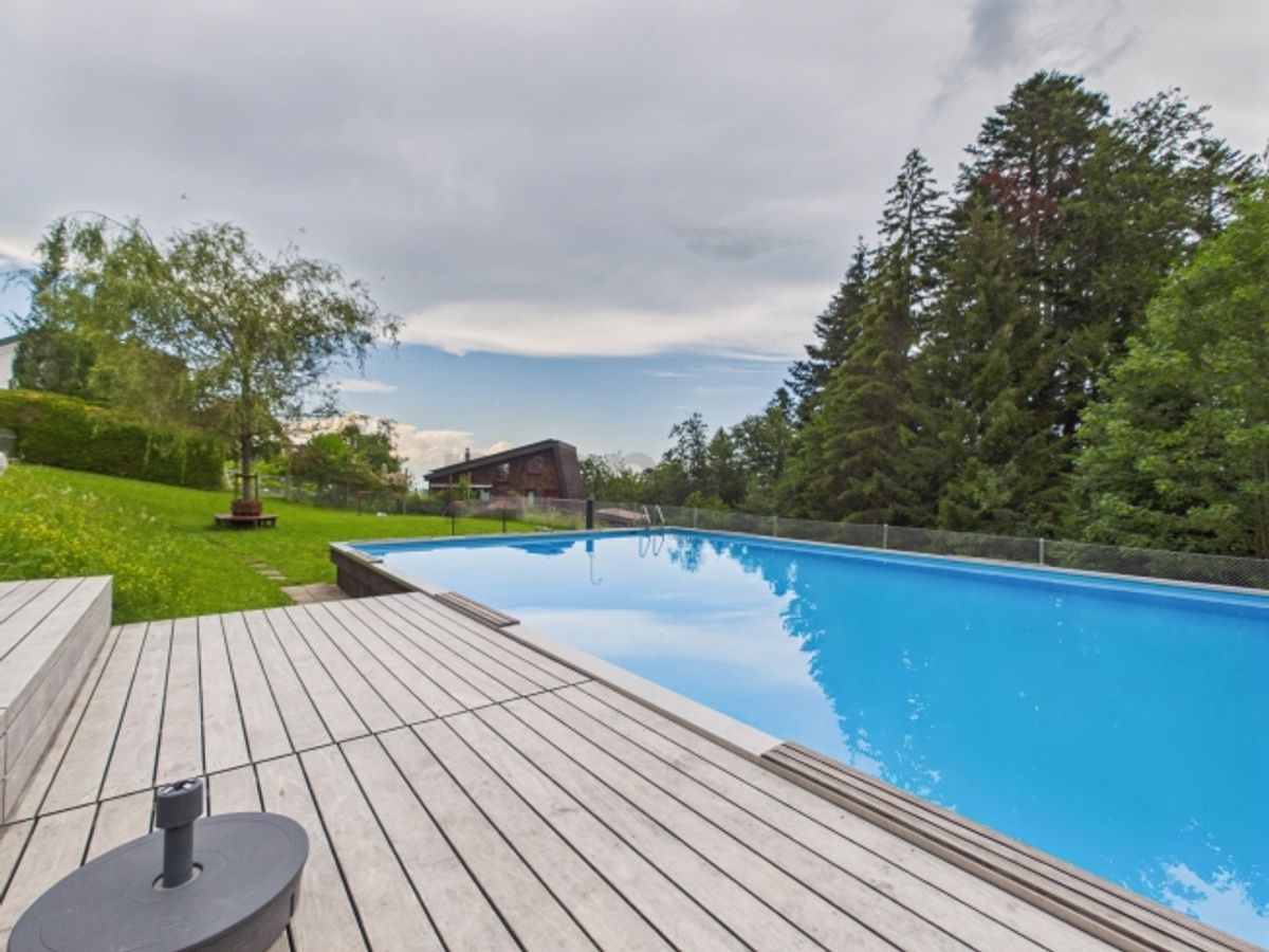 Idyllisches Einfamilienhaus mit sonnigem Garten und Pool in Trogen AR - 10