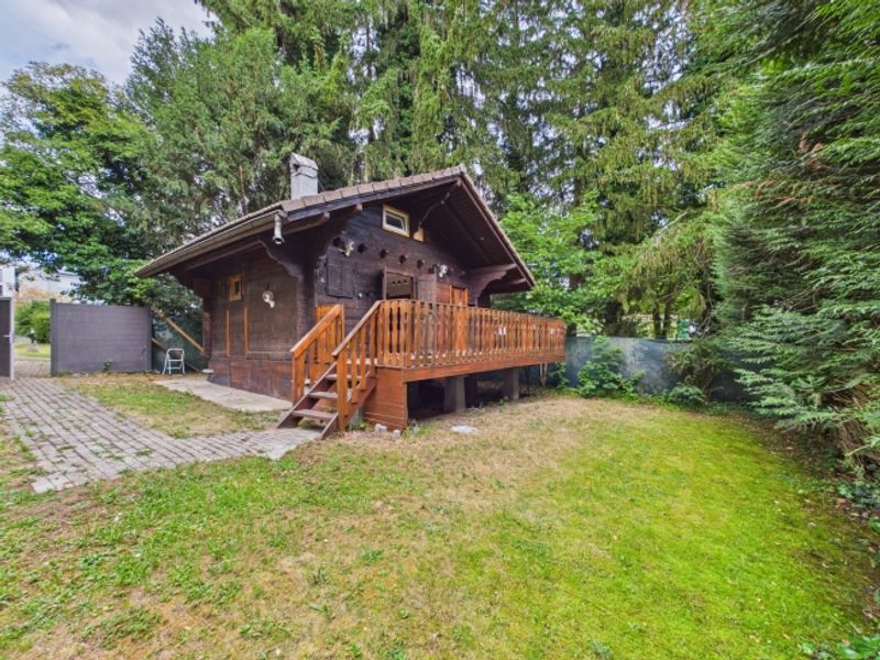 Charme authentique du bois, finitions modernes et terrasse en lisière de verdure - 1