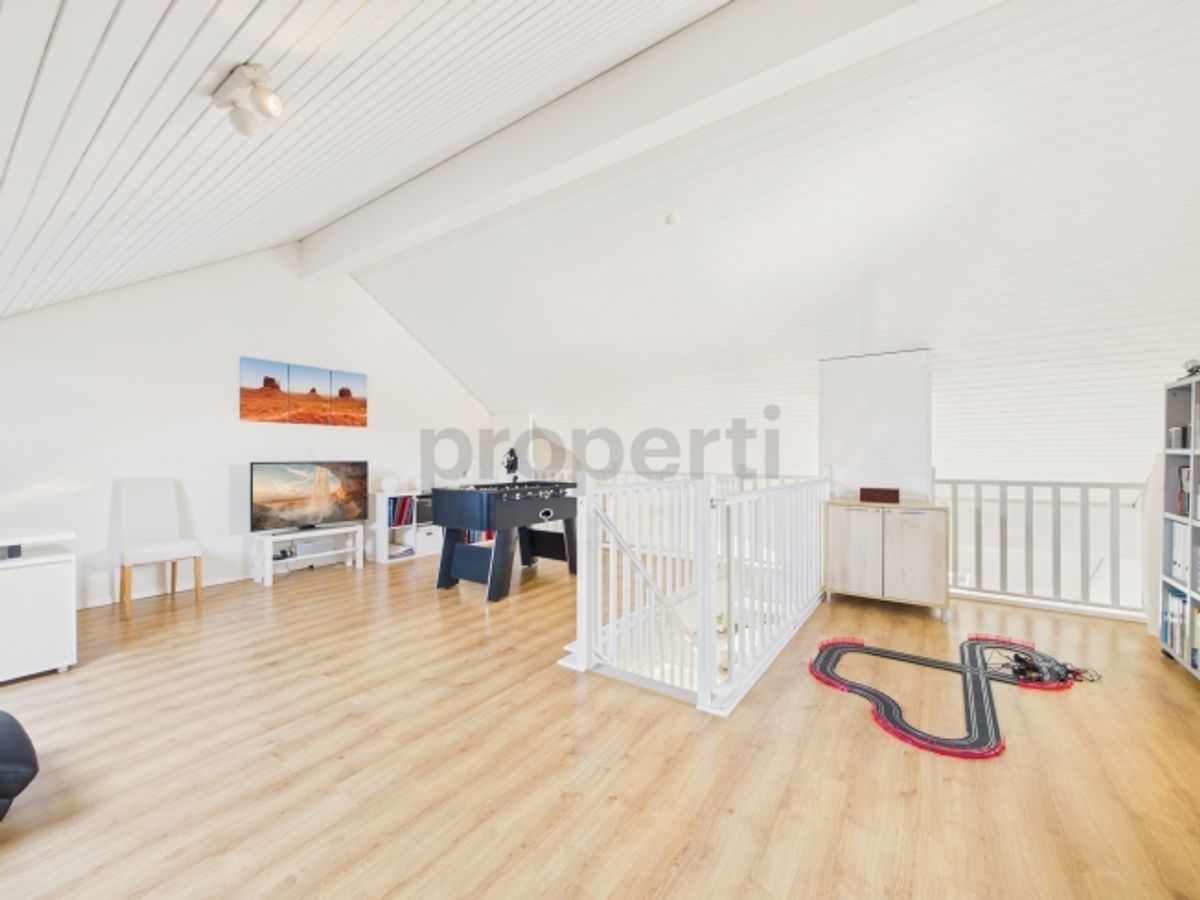 Élégant appartement de 4.5 pièces avec balcon ensoleillé à Treycovagnes. - 9