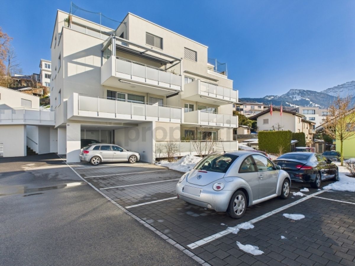 Moderne 4.5-Zimmer-Wohnung mit Balkon und schöner Weitsicht, inkl. einem Parkplatz - 11