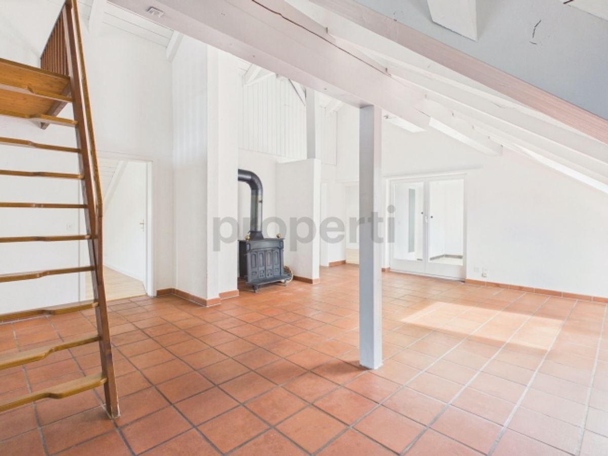 Gemütliche 4.5-Zimmer-Dachwohnung mit Balkon in Beringen - 11