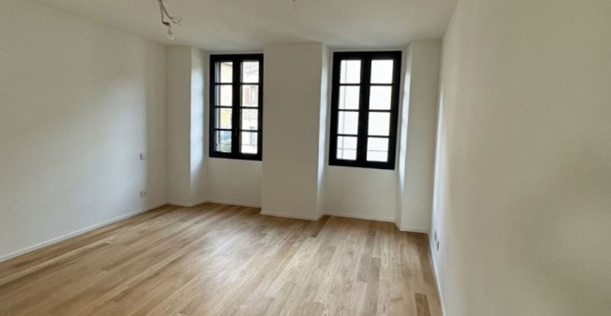 Moderno Appartamento di 3.5 Locali al 1° Piano con Vista Lago a Pura  Comfort in Posizione Tranquilla - 4