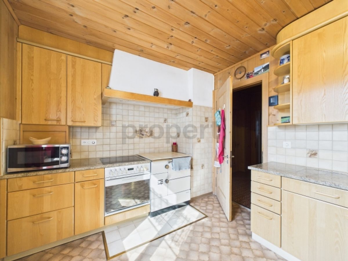 Charmantes Zweifamilienhaus mit Potenzial  ideal als Mehrgenerationenhaus oder Erst- und Zweitwohnsitz - 3