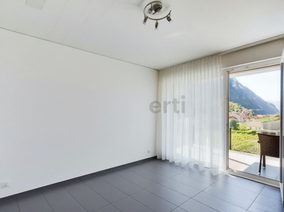 Moderno e luminoso appartamento di 3.5 locali a Biasca - 7