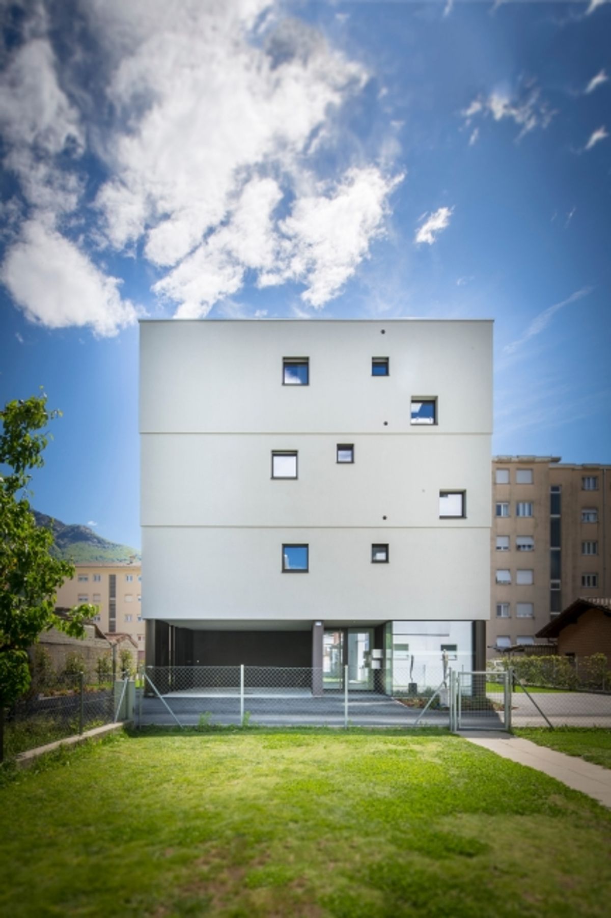 Palazzina Moderna a reddito nel cuore di Bellinzona . - 3