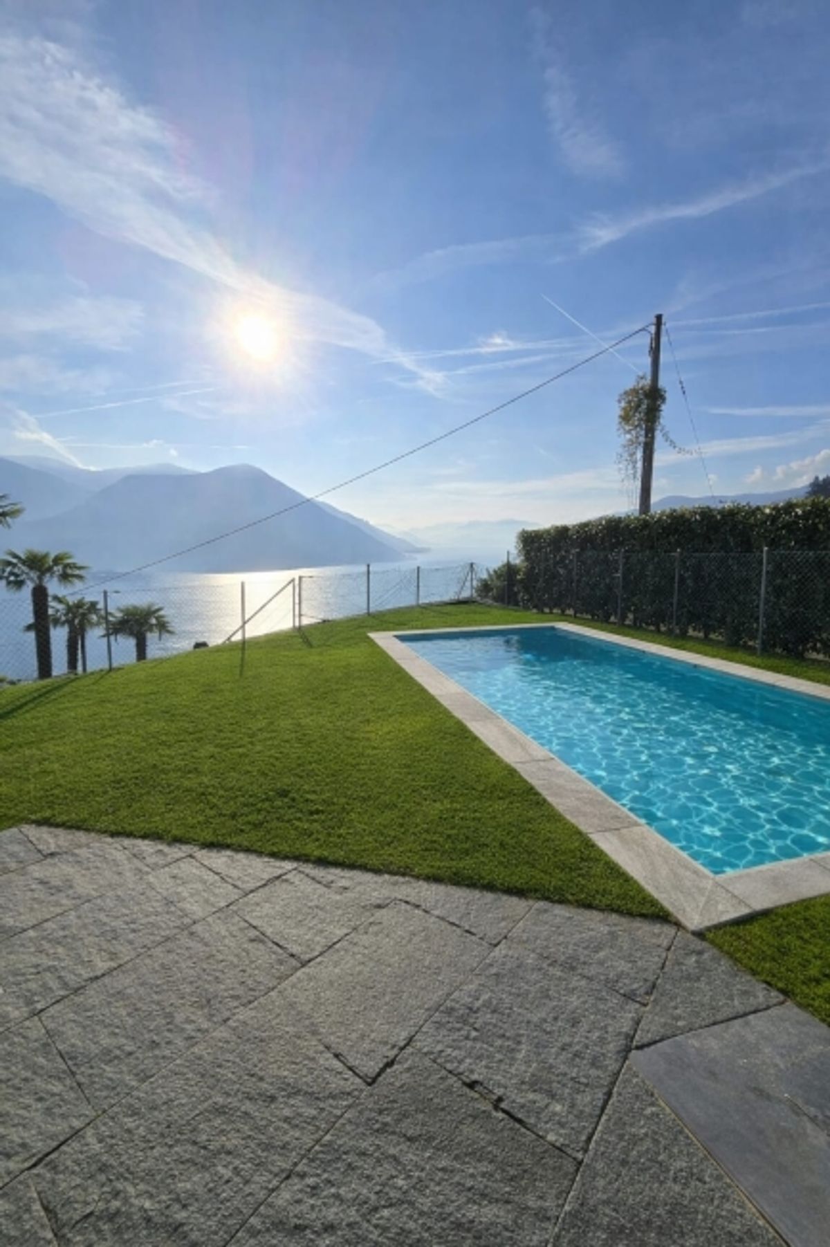 Brissago  Bifamiliare con vista lago, piscina e grande potenziale di sviluppo - 11