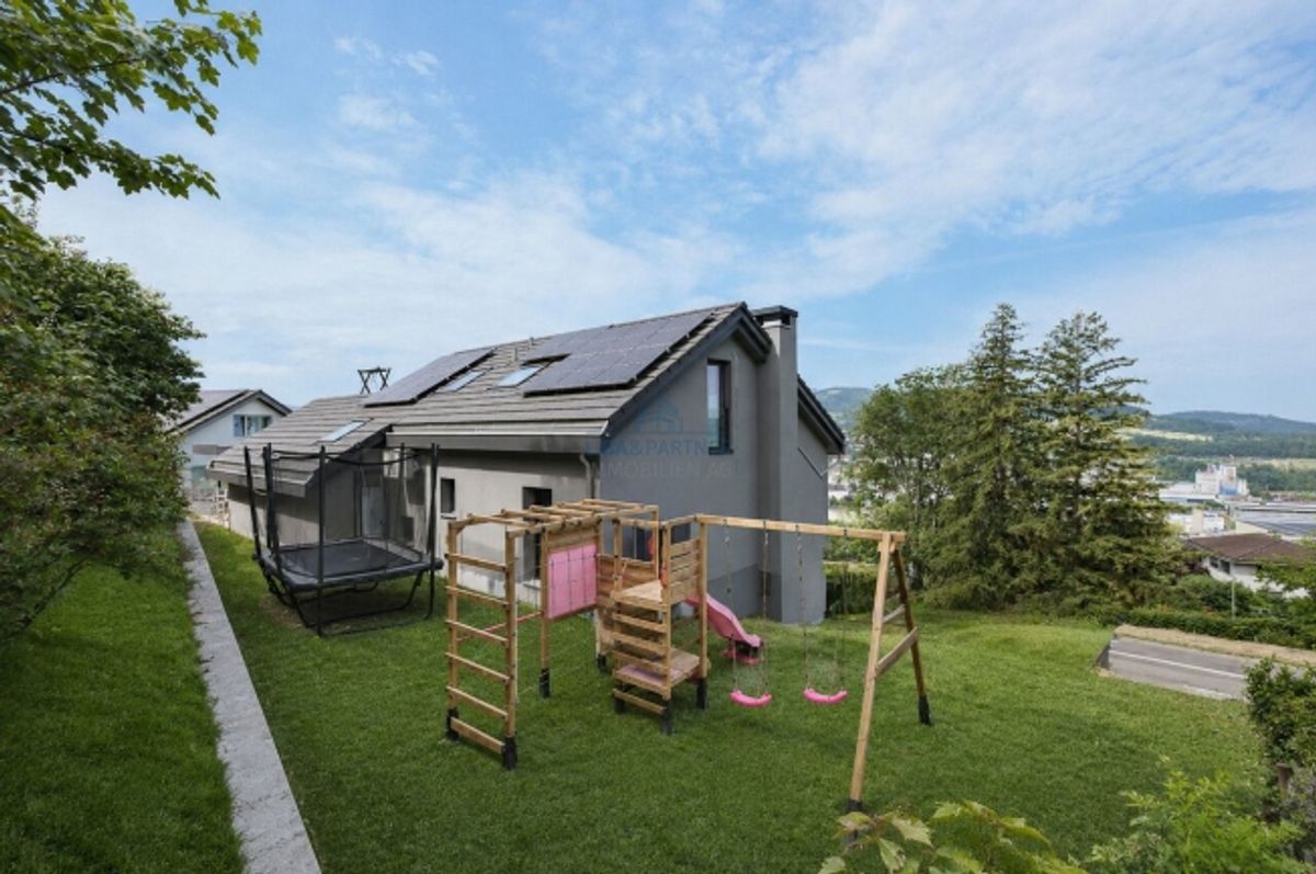 Exklusives Mehrgenerationenhaus mit Weitblick und modernem Wohnkomfort - 1