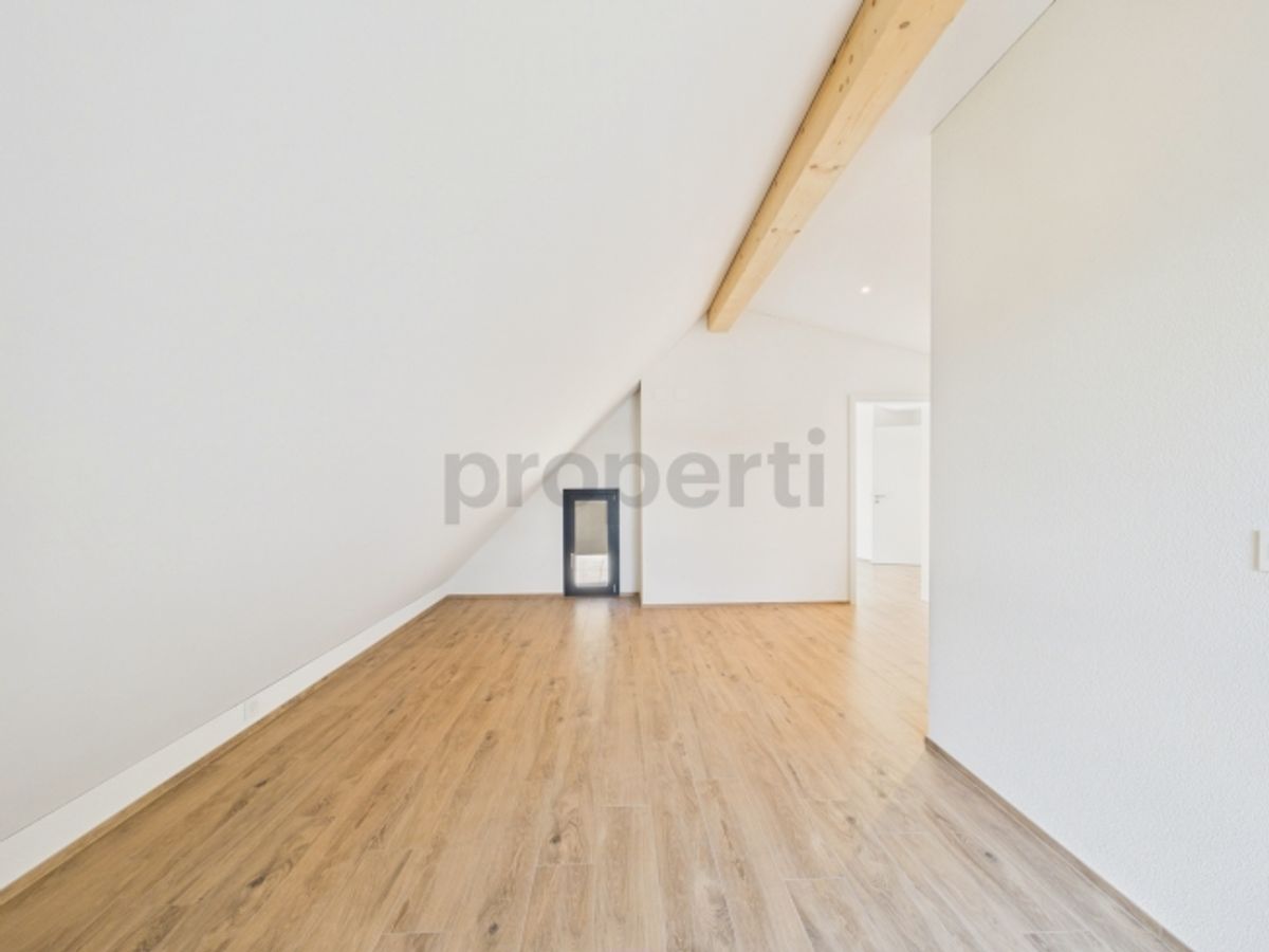 Attikawohnung direkt am Waldrand mit Zürichseeblick, Minergie-Standard und Free-Cooling - 7