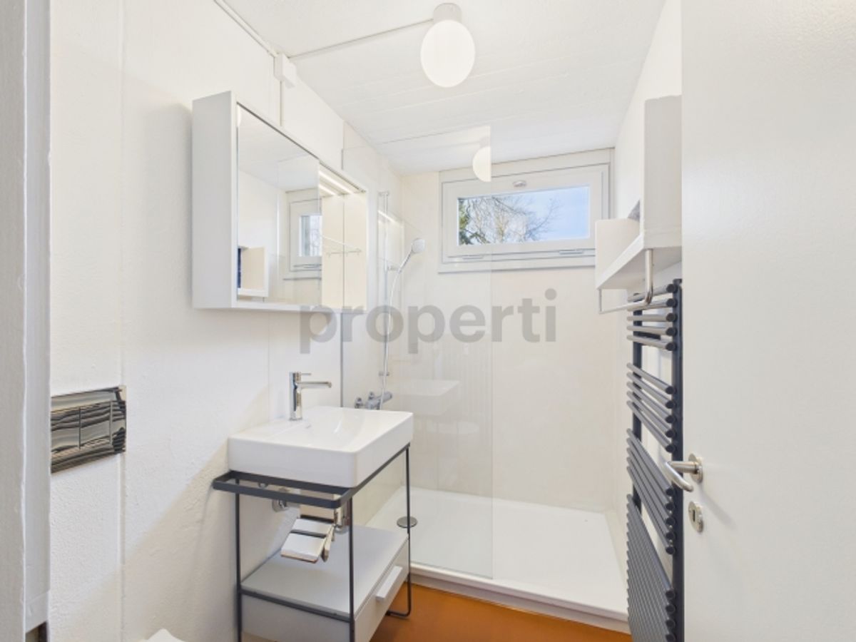 Wohnen in einer Ikone der Schweizer Architektur | Einzigartige 4.5-Zimmer-Maisonettewohnung im denkmalgeschützten Atelier-5-Ensemble in Flamatt - 5