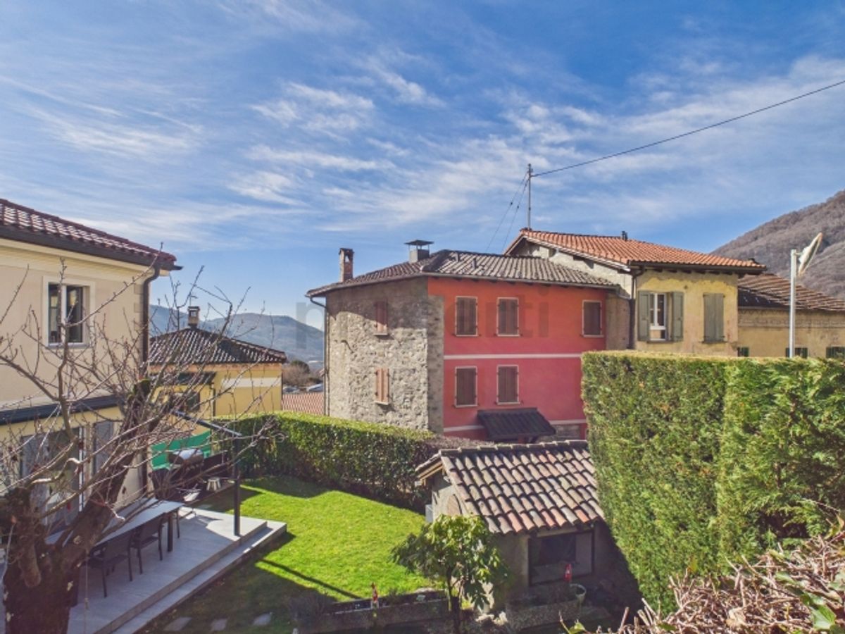 Spaziosa 7.5 locali casa bifamiliare parzialmente ristrutturata, Alto Malcantone-Mugena - 0