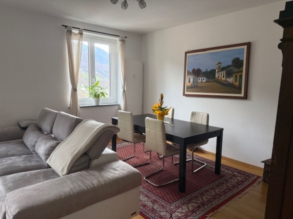 villa bifamiliare composta da due appartamenti con ingresso separato. - 3