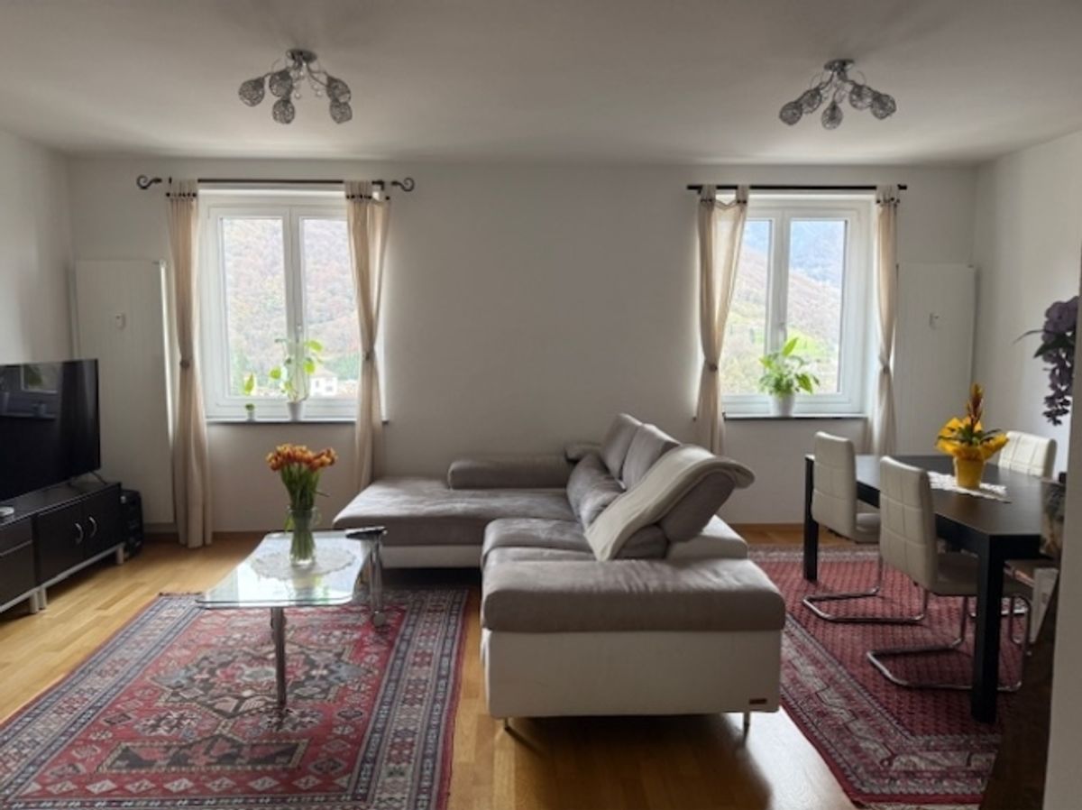villa bifamiliare composta da due appartamenti con ingresso separato. - 4