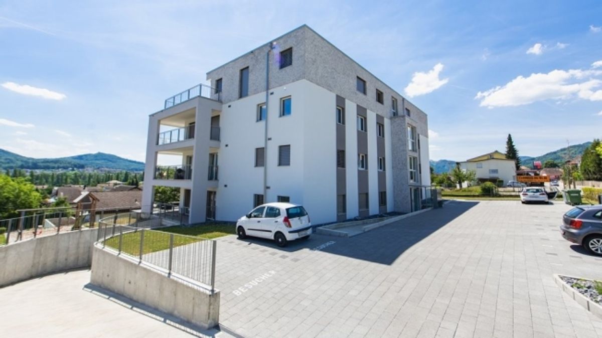 EINSTELLPLATZ IN WINZNAU ZU VERMIETEN - 1