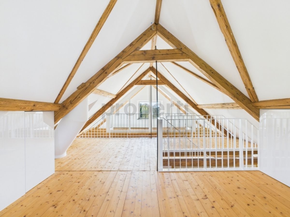 2.5 Zimmer Wohnung  ein einzigartiges Zuhause, das Geschichte und Moderne vereint - 3